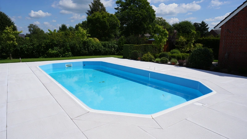 piscine beton coque polyester durabilite