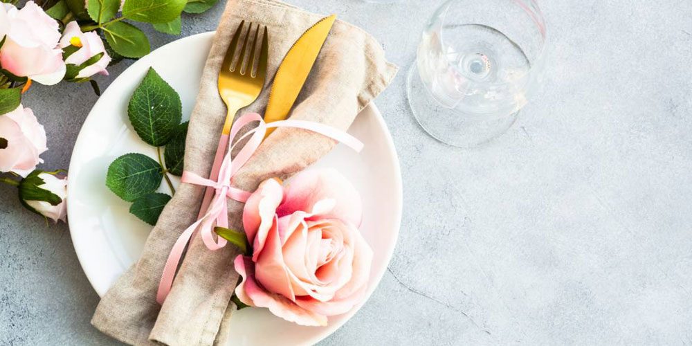 comment-structurer-un-beau-dressage-de-table-en-cinq-etapes-simples comment-structurer-un-beau-dressage-de-table-en-cinq-etapes-simples