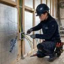 Électricité avant ou après isolation : l'ordre qui change tout