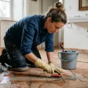 Nettoyer les joints de carrelage : méthode par type et état