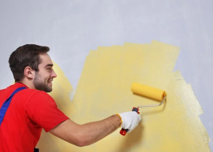 peut-on-peindre-sur-du-papier-peint-intisse