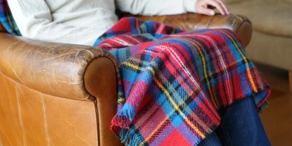 pourquoi-choisir-un-plaid-prenom-personnalise-pour-son-interieur